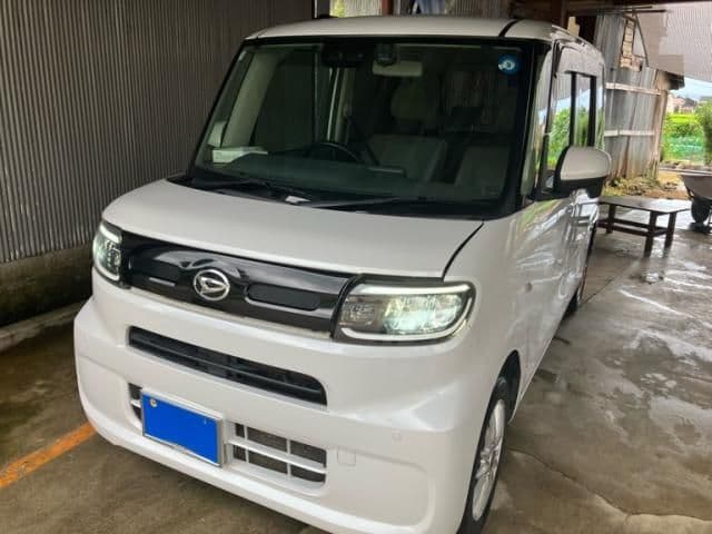 DAIHATSU TANTO 4WD