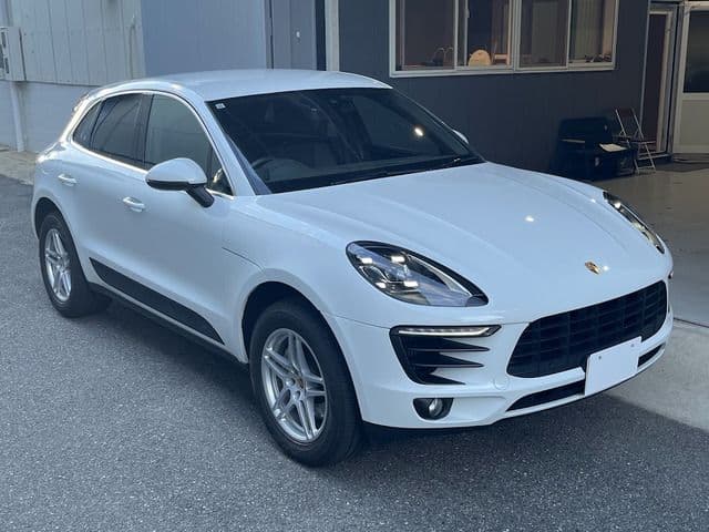 PORSCHE