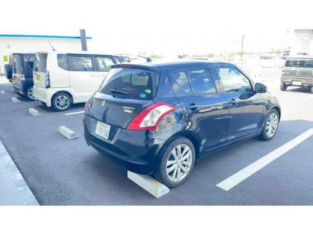 Car thumbnail 3
