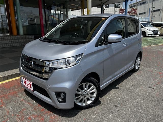 NISSAN