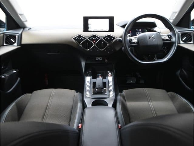 Car thumbnail 3