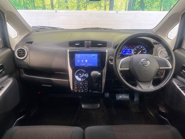 NISSAN