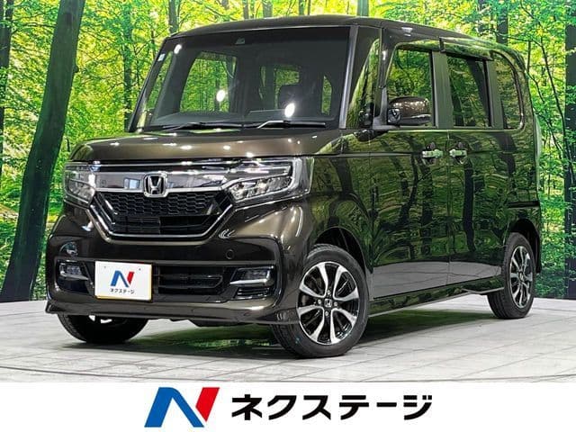 HONDA N BOX CUSTOM 4WD
