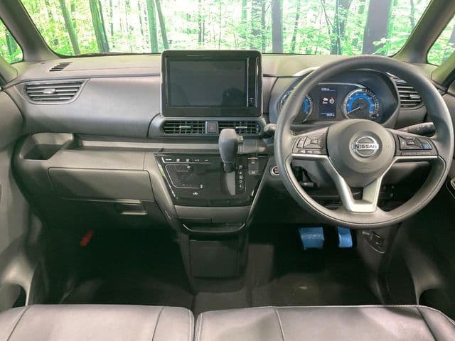 NISSAN