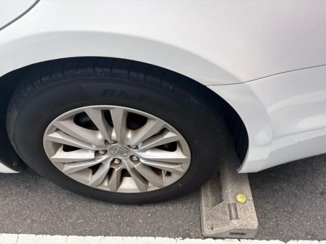 Car thumbnail 3