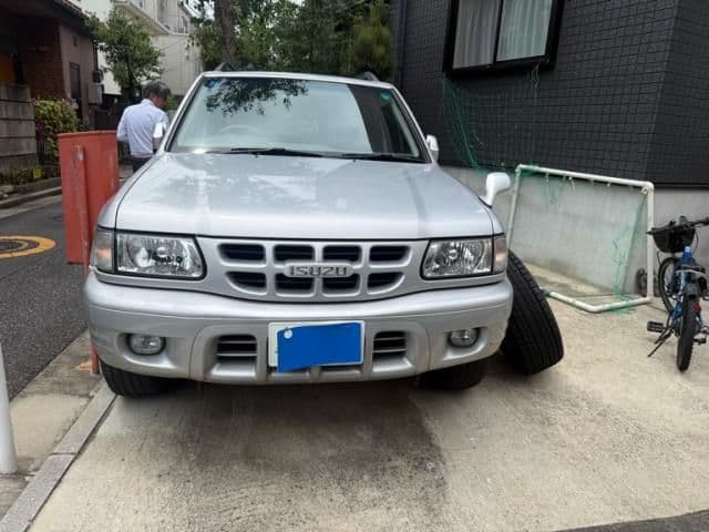 ISUZU