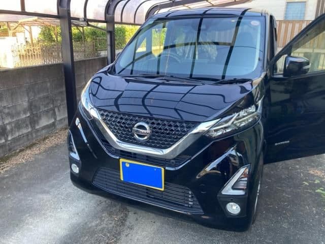 NISSAN