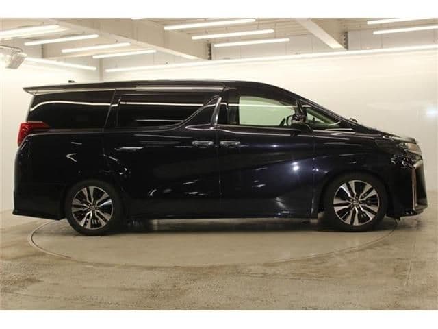 Car thumbnail 4