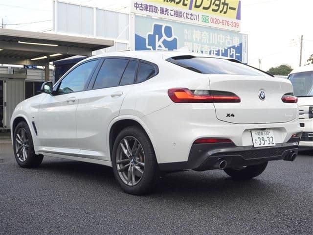 Car thumbnail 4