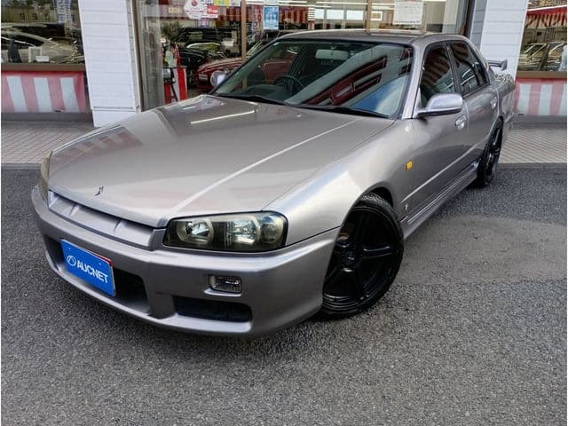 NISSAN SKYLINE