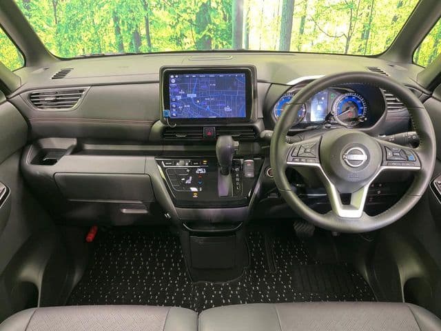 NISSAN