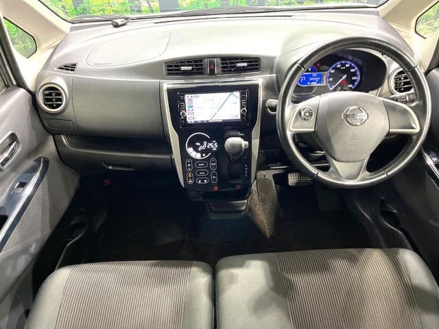 NISSAN