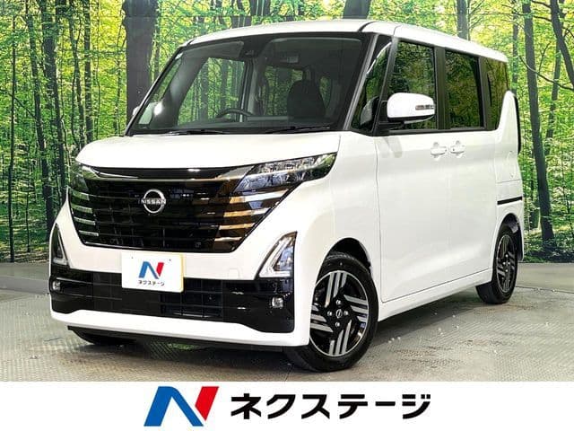 NISSAN