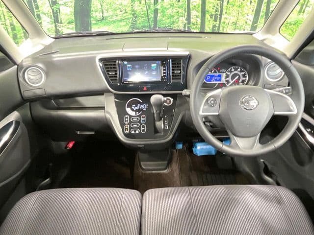 NISSAN