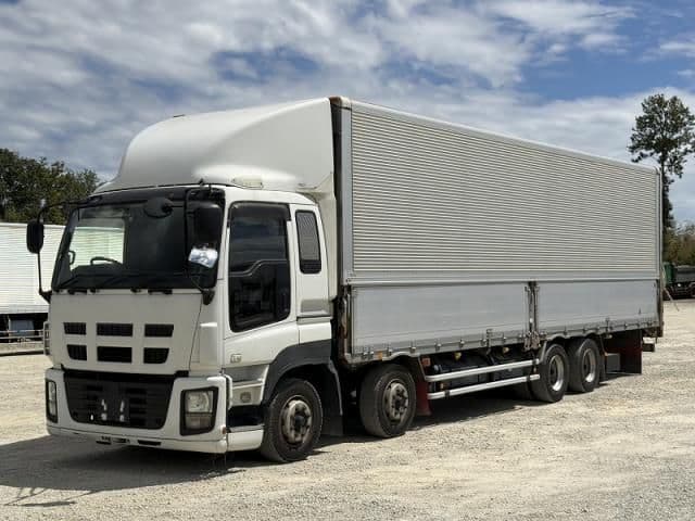 ISUZU GIGA