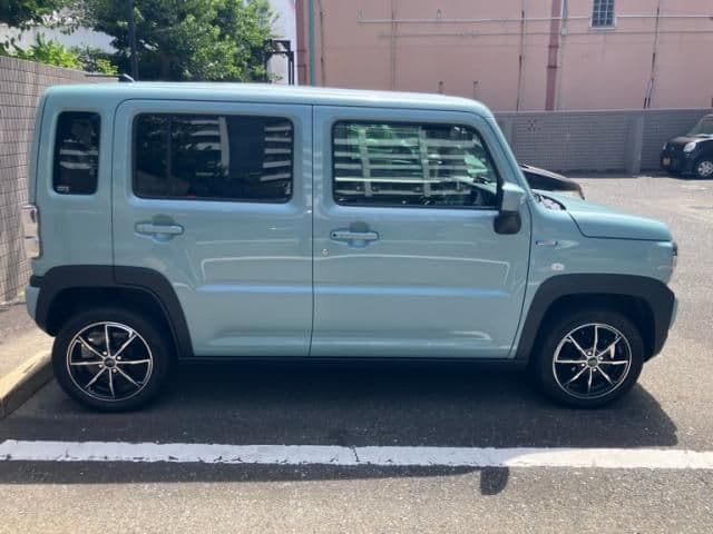 Car thumbnail 4