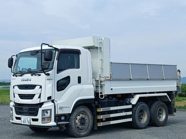 ISUZU GIGA