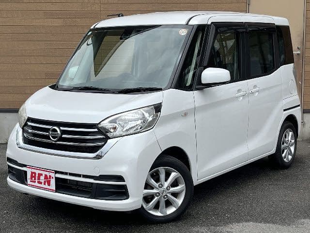 NISSAN