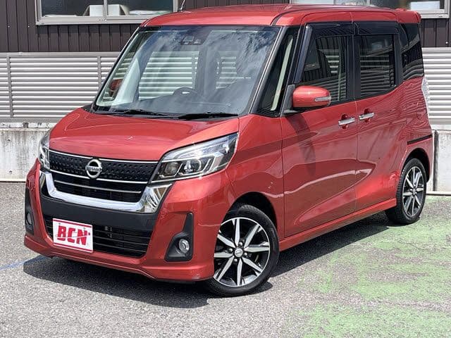 NISSAN
