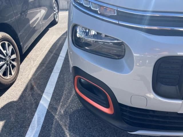 Car thumbnail 3