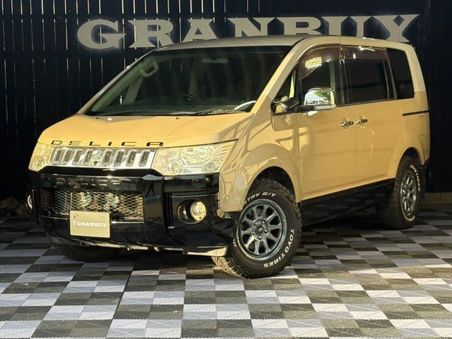 MITSUBISHI DELICA D:5 4WD