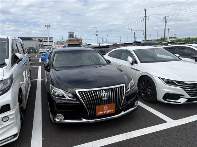 TOYOTA CROWN MAJESTA HYBRID