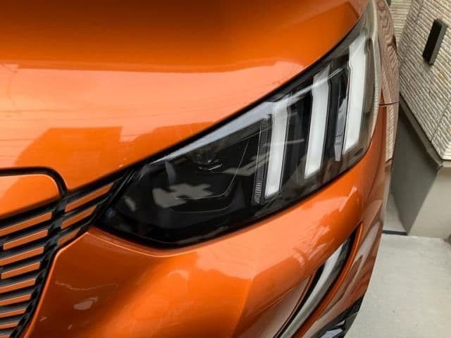 Car thumbnail 3