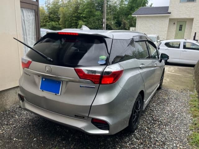 Car thumbnail 3