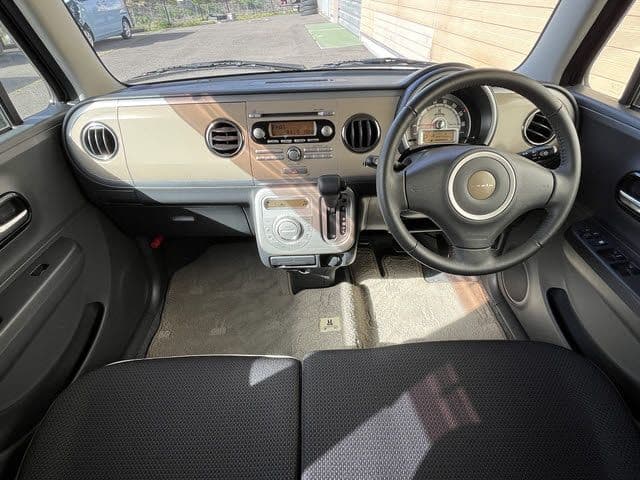 Car thumbnail 2