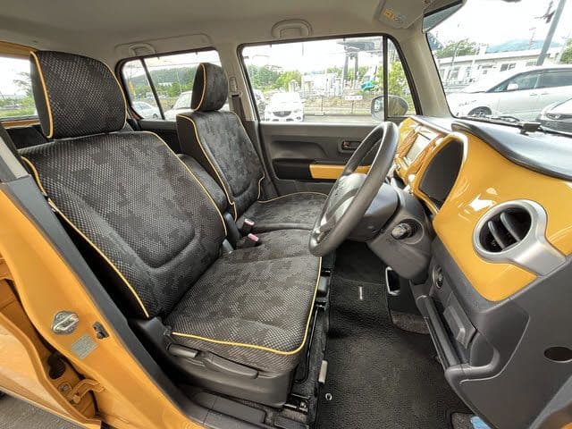 Car thumbnail 4