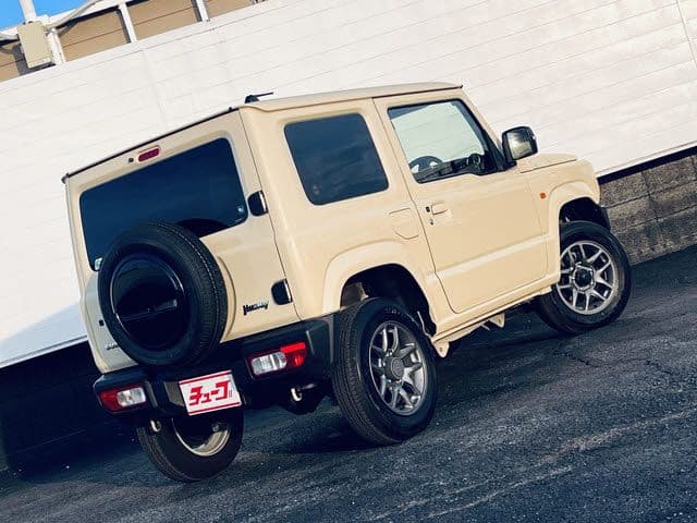 Car thumbnail 3