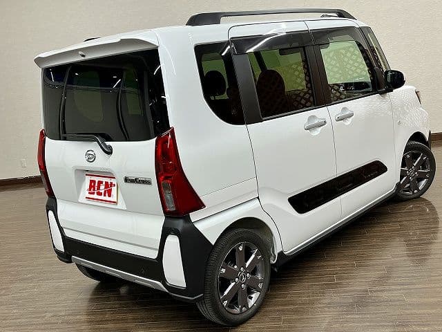 Car thumbnail 3