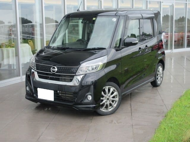 NISSAN