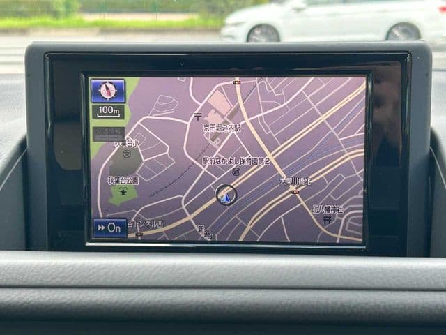 Car thumbnail 4