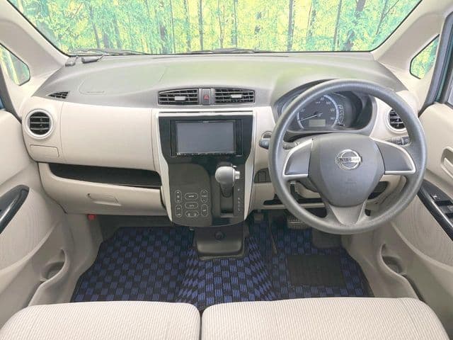 NISSAN