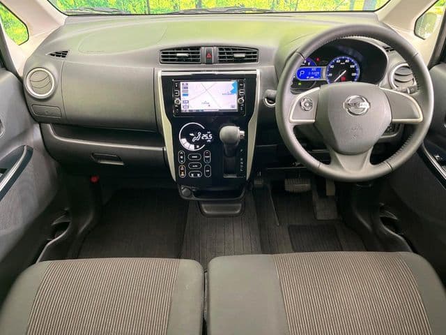 NISSAN