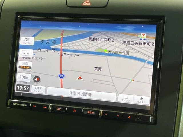 Car thumbnail 3