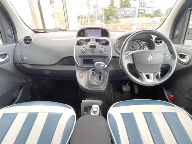 Car thumbnail 2