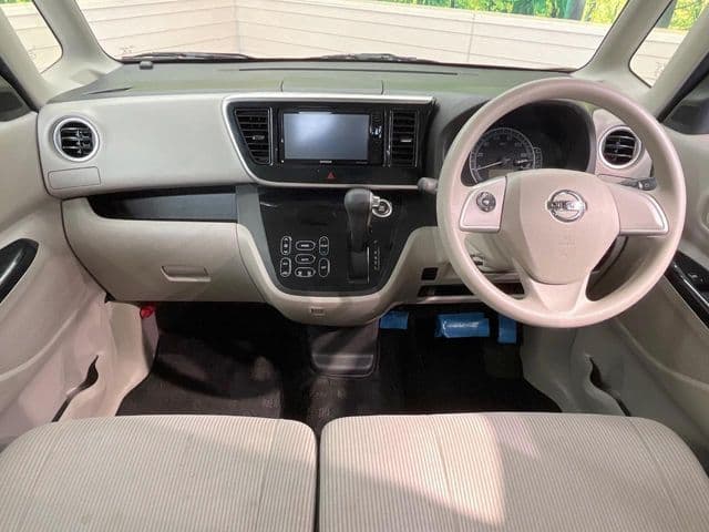 NISSAN