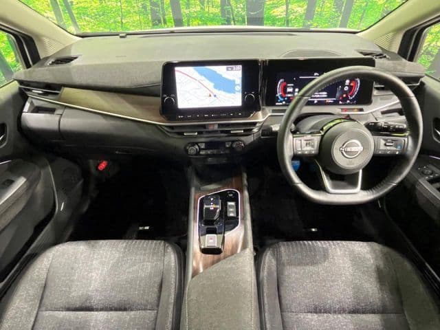NISSAN