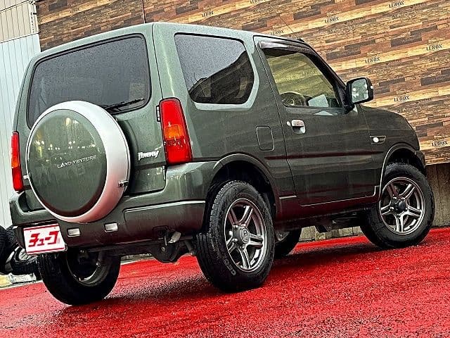 Car thumbnail 3