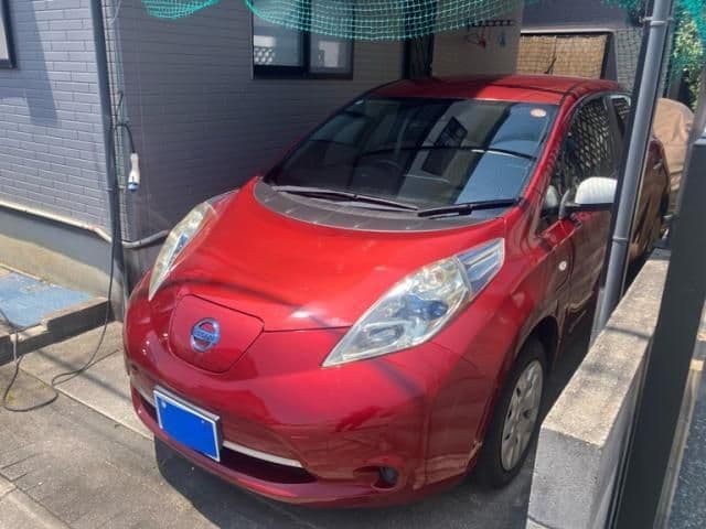 NISSAN LEAF