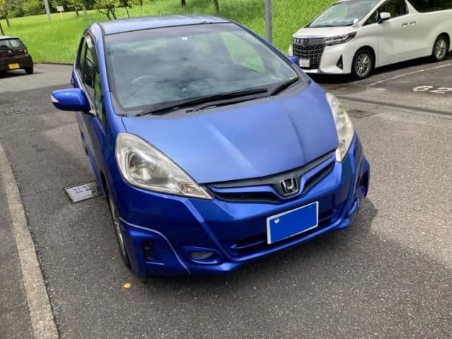 Car image 1