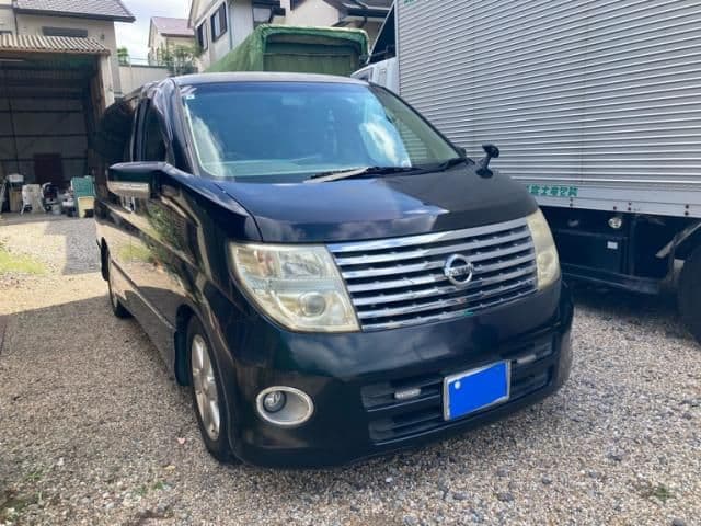 NISSAN ELGRAND