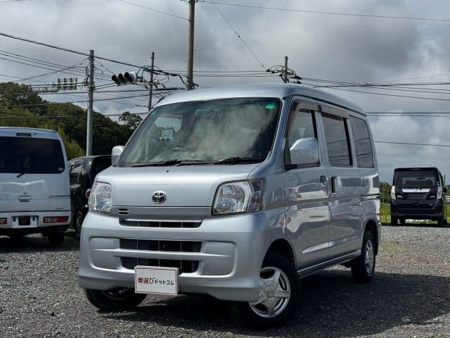TOYOTA PIXIS van