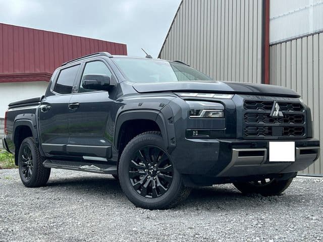 MITSUBISHI TRITON