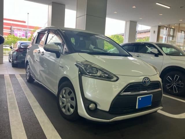 TOYOTA SIENTA HYBRID