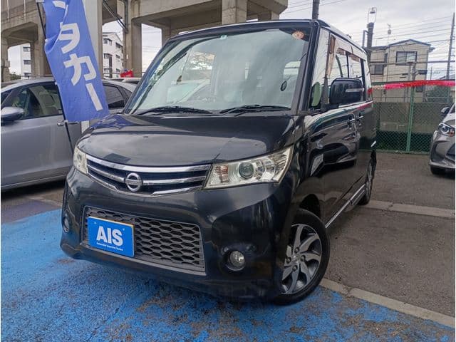 NISSAN