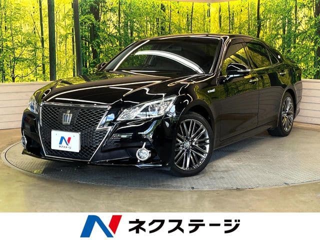 TOYOTA CROWN sedan hybrid
