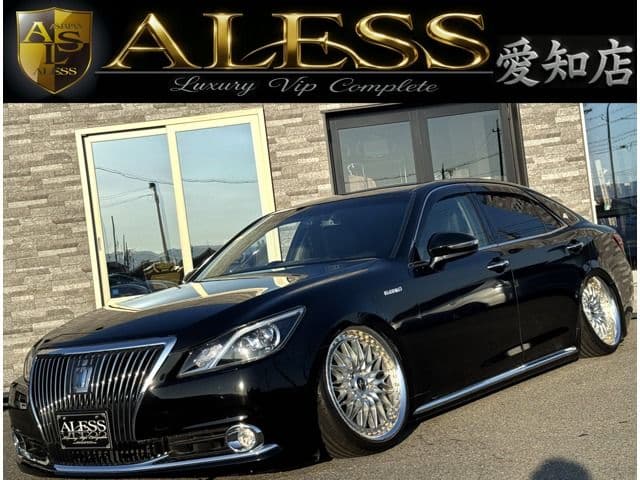 TOYOTA CROWN MAJESTA HYBRID